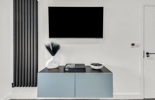 Stanley Park House Peterborough - 3 bed, 3 bathroom, parking, garden - Foto 9