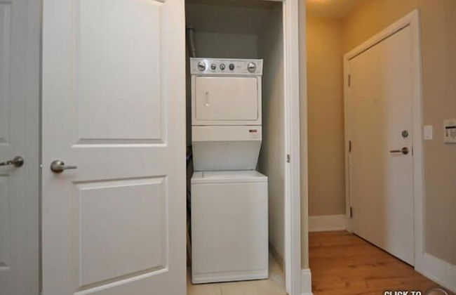 WhiteHall Suites - Mississauga - Photo 24