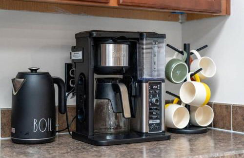 Bliss of Burdett on the Seneca Wine Trail w Hottub and Barbecue - Foto 29