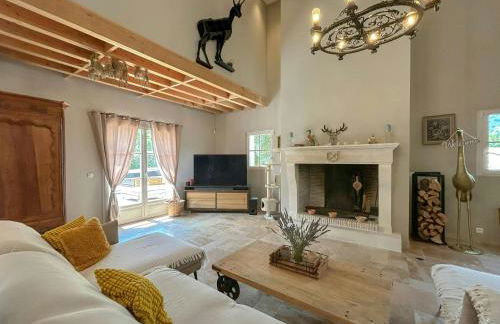 Modern Provençal Villa At The Forest's Edge - Foto 3