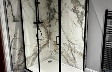 Rhianfa 4 bedroom house minutes walk from the beach - Photo 23