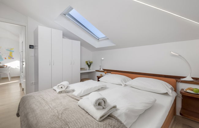 Beautiful Apartment House On The Seaside - Photo 18