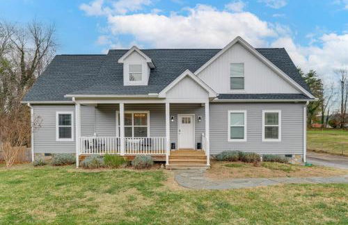 Hot Tub and Yard Temptation Stays Home in Roanoke - Foto 29