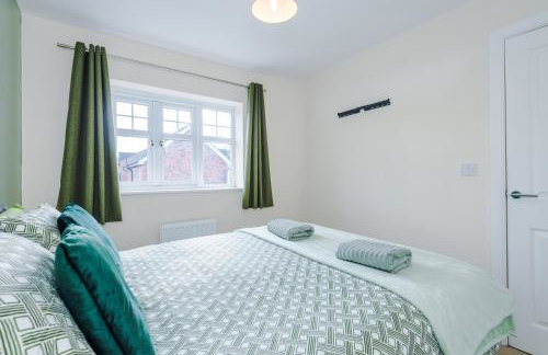 3 Bedroom Semi-Detached Home Sleeps 5 with Driveway - Foto 15