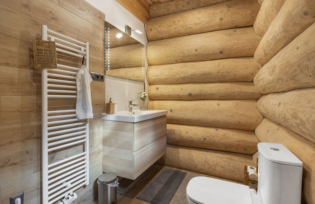 6 bedroom House in Benešov nad Černou with garden and terrace - Photo 46