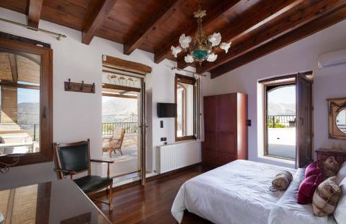 Captain's Hyatt - Photo 20