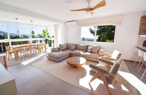 Villa Alegria, Frigiliana Luxury Villa with easy access, private pool and parking HansOnHoliday Rentals - Foto 1