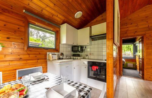 Chalet Lodge 6 - Hot Tub Lodge by Interhome - Foto 16