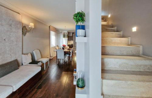 Luxury in the Center by Host Hero - Foto 26