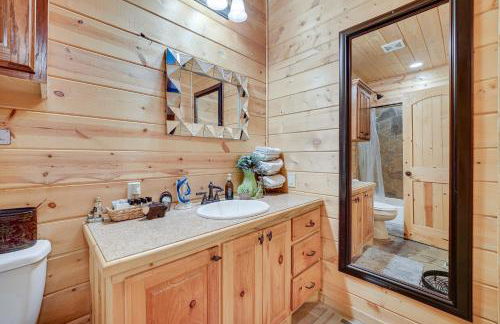 Fort Towson Cabin Less Than 1 Block to Raymond Gary Lake - Foto 7