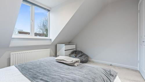 Large 4 Bedroom House Bricket Wood, Van & Car Parking, Sleeps 8 - Foto 4, towels