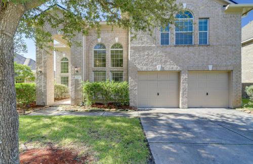 Lake-View Home with Pool Access in Legends Ranch! - Foto 38