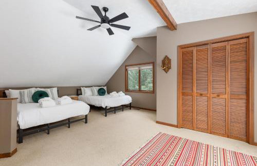 Majestic Escapes Hot Tub Firepit Deck Large Yard - Foto 22