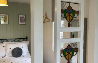 Pwllglas Bach - Spacious Cabin - Photo 11