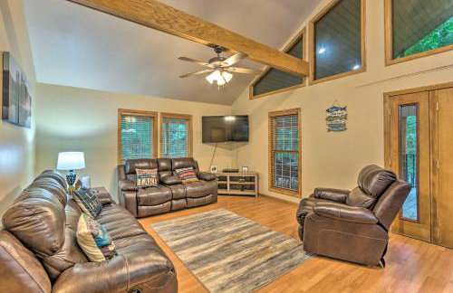 Deck and Fire Pit Lakefront Hideaway in Scranton! - Foto 4