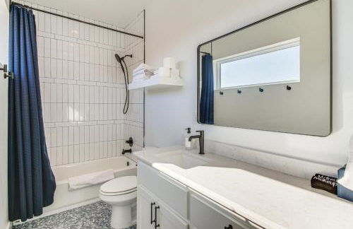 Walk to Lake Home with Game Room in Medicine Park! - Photo 26