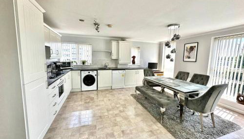 Spacious, smart apartment near City Centre and Coop Arena Free parking - Foto 4