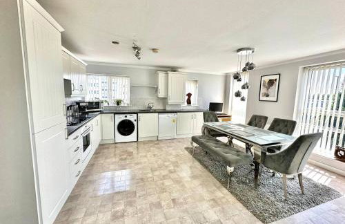 Spacious, smart apartment near City Centre and Coop Arena Free parking - Foto 4