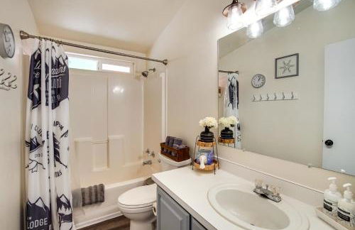 Riverfront Home with Deck, Near Mount Rainier! - Foto 20