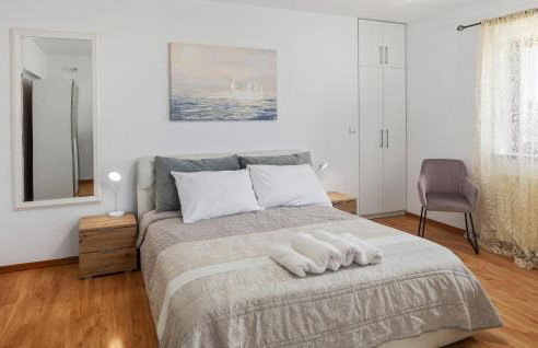 Lovely Home In Tinjan - Photo 38