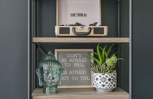 Mid Century Modern Downtown Condo | 30+ Night Min - Foto 37