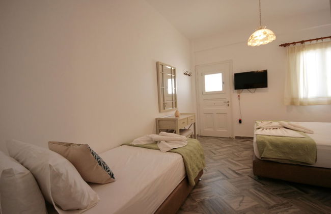 Hara Studios and Apartments - Photo 25