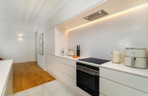 WHome Timeless Design Meets Central Convenience - Photo 13