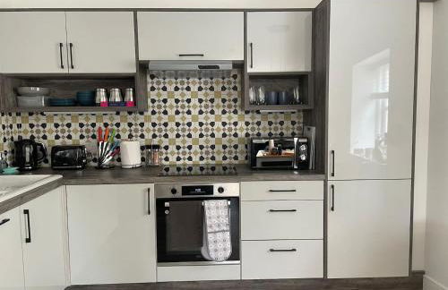 Exclusive 1 and 2 Bedroom Flats only 0,5 miles aw - Foto 71