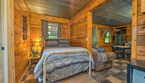 Wright City Cabin with Fire Pit and Forest Views! - Foto 5