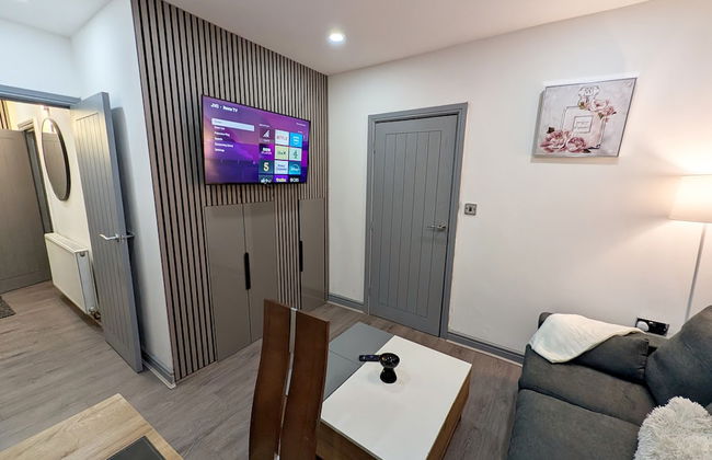 Spacious and Comfortable Modern Rooms - Photo 29