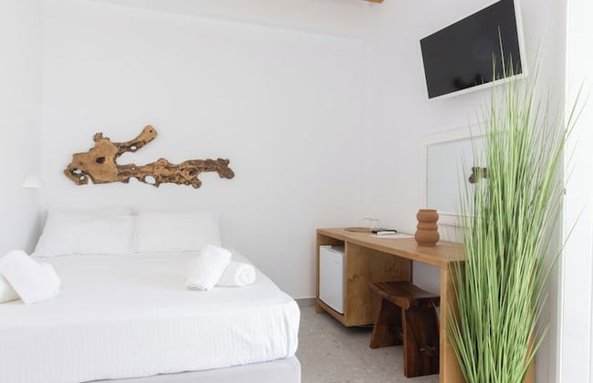 Parosquare Central Suites - Photo 12