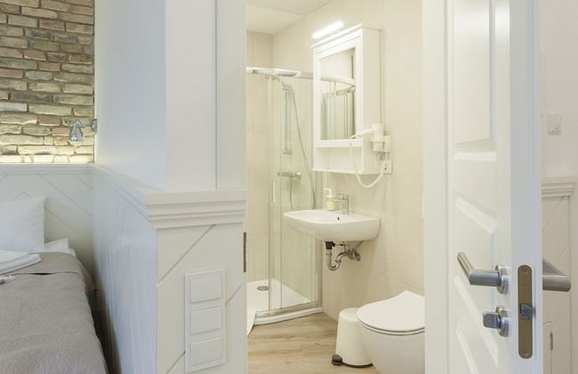 9010 Apartments - Photo 17