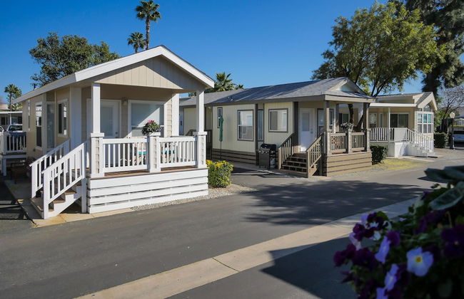 The Cottages at Golden Village Palms RV Resort - Foto 23