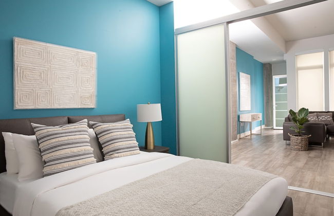 Domicile Suites at Mark on 8th - Photo 32