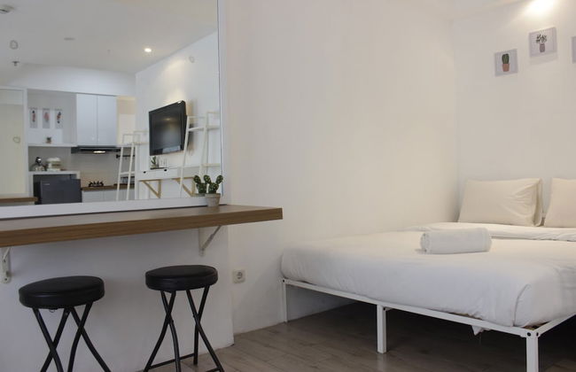 Modern Chic Studio Room at Grand Asia Afrika Apartment - Foto 3
