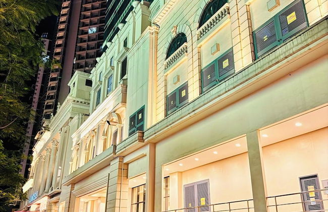 Andi and Frances' Place at BGC - Photo 41