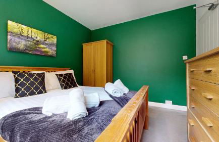 Charming 3 Bed Bungalow Parking & Wifi Business and Leisure by Jesswood Properties - Foto 14