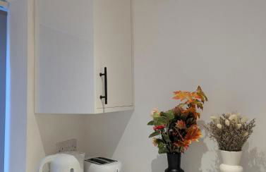 Newly Furnished Guest House Near City Centre - Foto 12