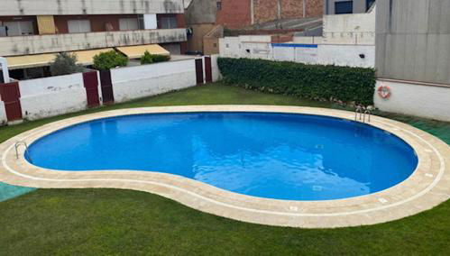 Apartamento con terraza y piscina en Malgrat de Mar - Foto 3
