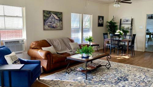 The Pit Stop - Photo 2