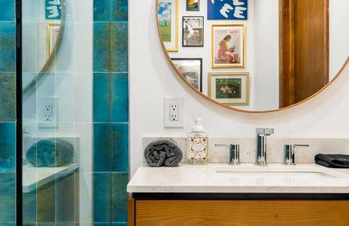 The Blue Forest Chalet - Kayak, Hike, Hot Tub - Foto 17