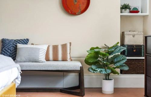 The White Owl by Juniper Holiday + Home - Foto 7