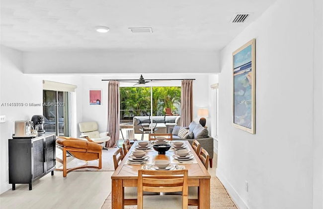 Enjoy a Comfortable Stay at this House - Photo 6