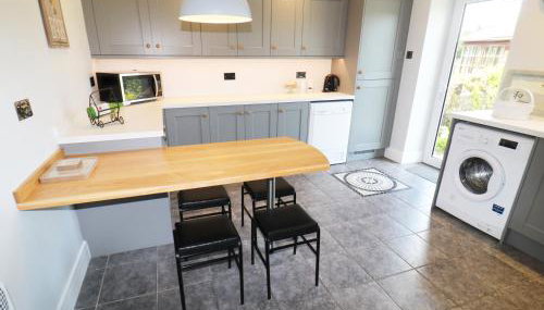 Leigh Holt - Photo 5