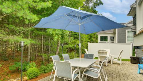 2 Mi to Public Beach! Cape Cod Gem with Fire Pit - Foto 4