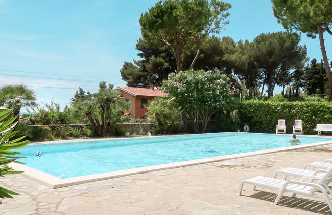 2 bedroom Apartment in Ventimiglia with swimming pool and garden - Photo 21