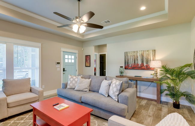 Centrally Located Stunning 3BR 2BA Near Downtown - Foto 16