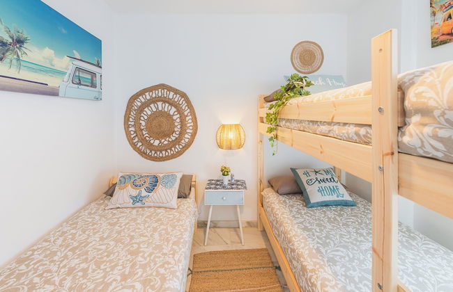 Skysea Malaga Centro frente al Rio - Photo 7