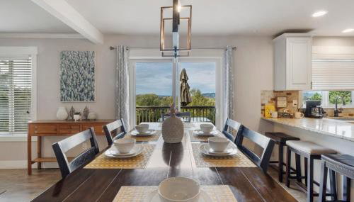 HoneyHomes Spectacular View Home with Amenities - Foto 3