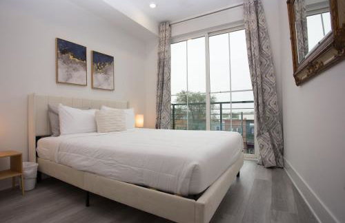 It's a Corner unit with cool City Skyline views! - Foto 2